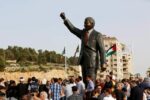 statua di mandela a Ramallah