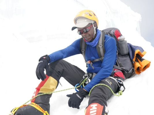 A 48 metri dal cielo, il kenyota Kirui è stato ucciso dall’Everest