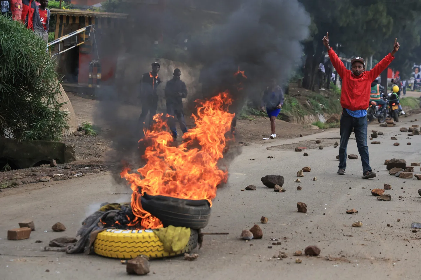 Kenya in ginocchio: sospeso lo sciopero trasporti dopo due giorni di fuoco