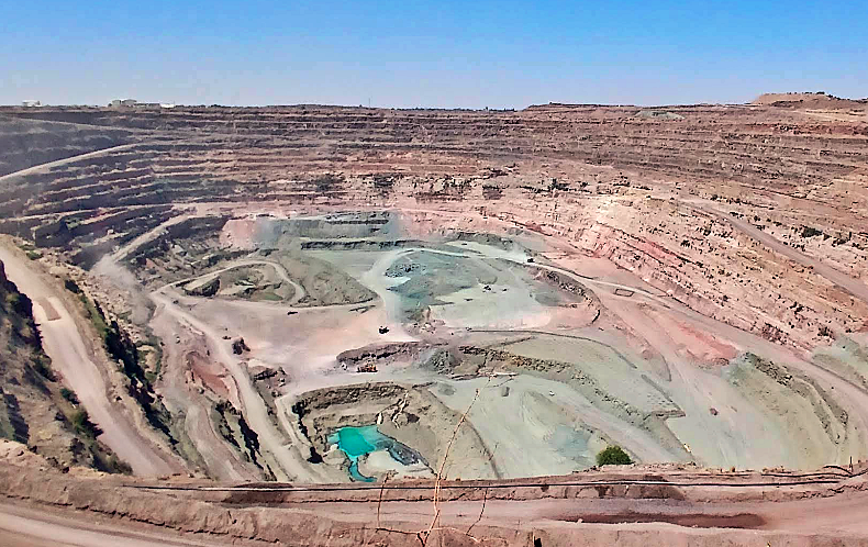 Il paradosso del Botswana: la democrazia dei diamanti stretta tra ricchezza e povertà rurale